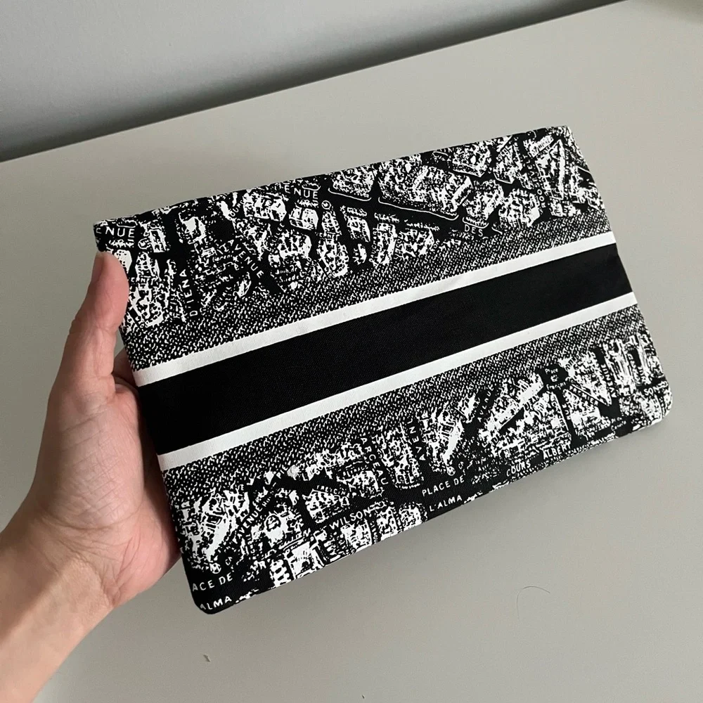 Dior Beauty Plan De Paris Cosmetic Pouch - Picture 5 of 10